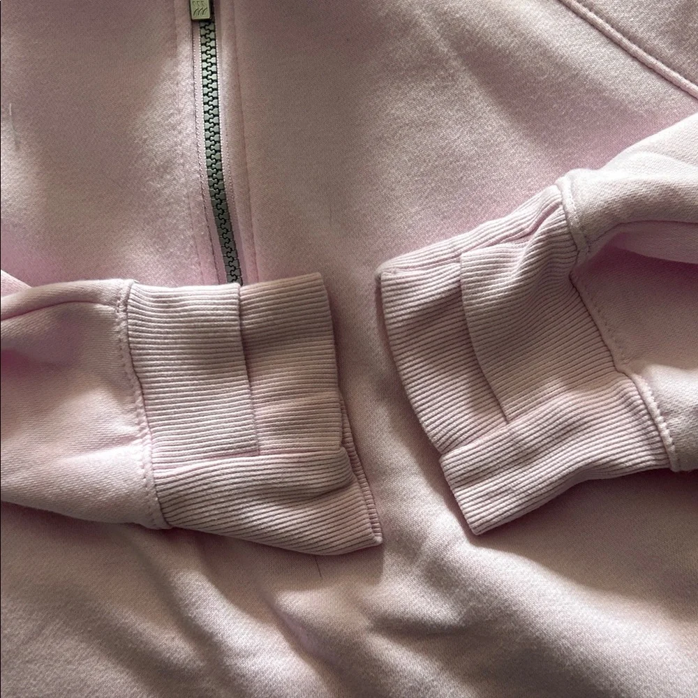 All in Motion Cropped Light Pink Quarter-Zip Pullover - Picture 3 of 5